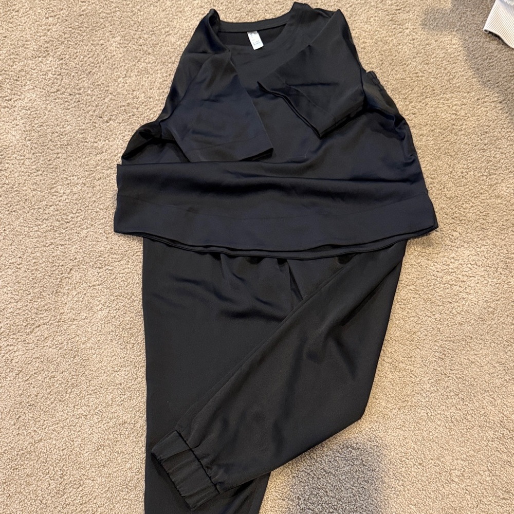 Black Spanx satin joggers and satin top l large